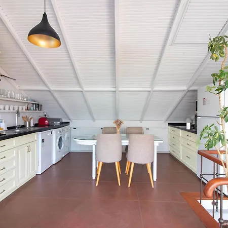 Appartement 3br Gem W Sea View Terrace In Historic Peninsula