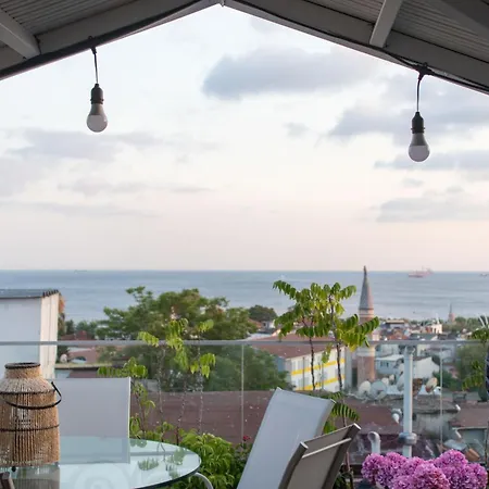 3br Gem W Sea View Terrace In Historic Peninsula * Istanboel