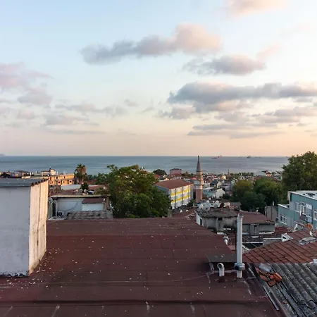 Appartement 3br Gem W Sea View Terrace In Historic Peninsula Istanboel