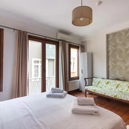 3br Gem W Sea View Terrace In Historic Peninsula *