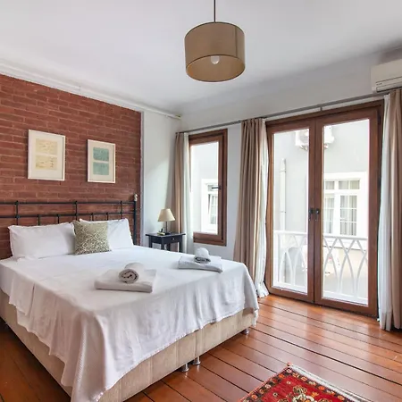 Apartament 3Br Gem W Sea View Terrace In Historic Peninsula Istanbul