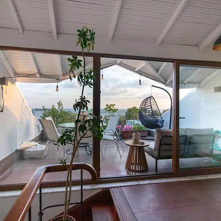 3Br Gem W Sea View Terrace In Historic Peninsula *