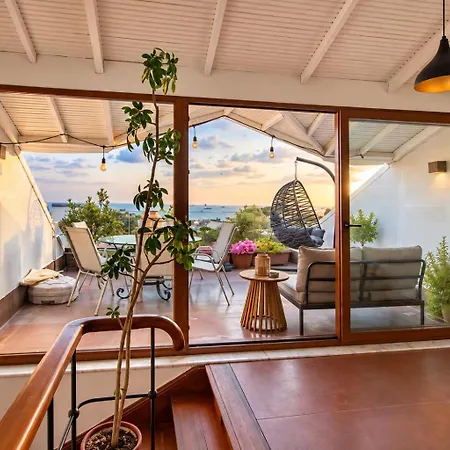 3br Gem W Sea View Terrace In Historic Peninsula Istanboel